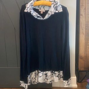 Ladies sweater, large
